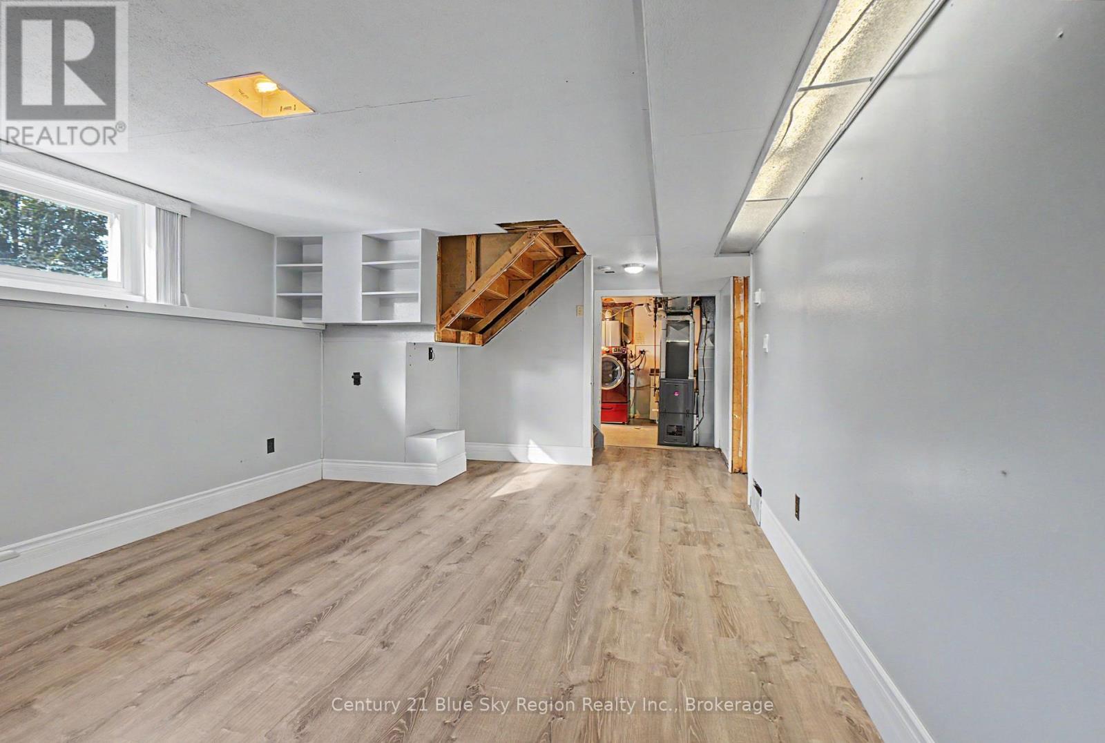 58 VAN HORNE CRESCENT - Image 32