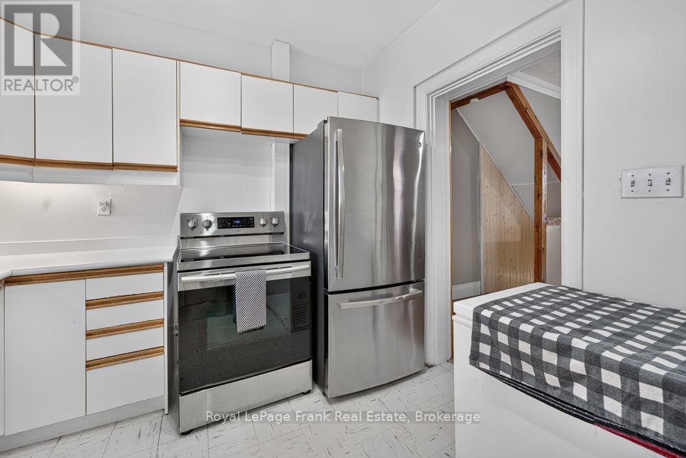 72 Twenty Second Street, Toronto, ON photo 14