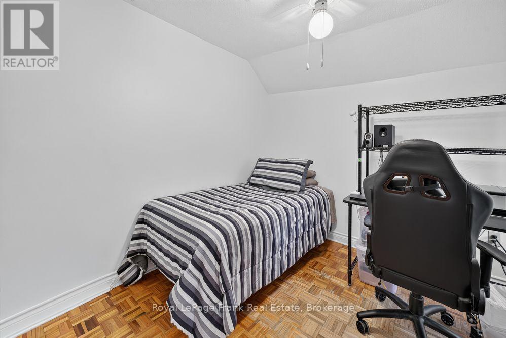 72 Twenty Second Street, Toronto, ON photo 16