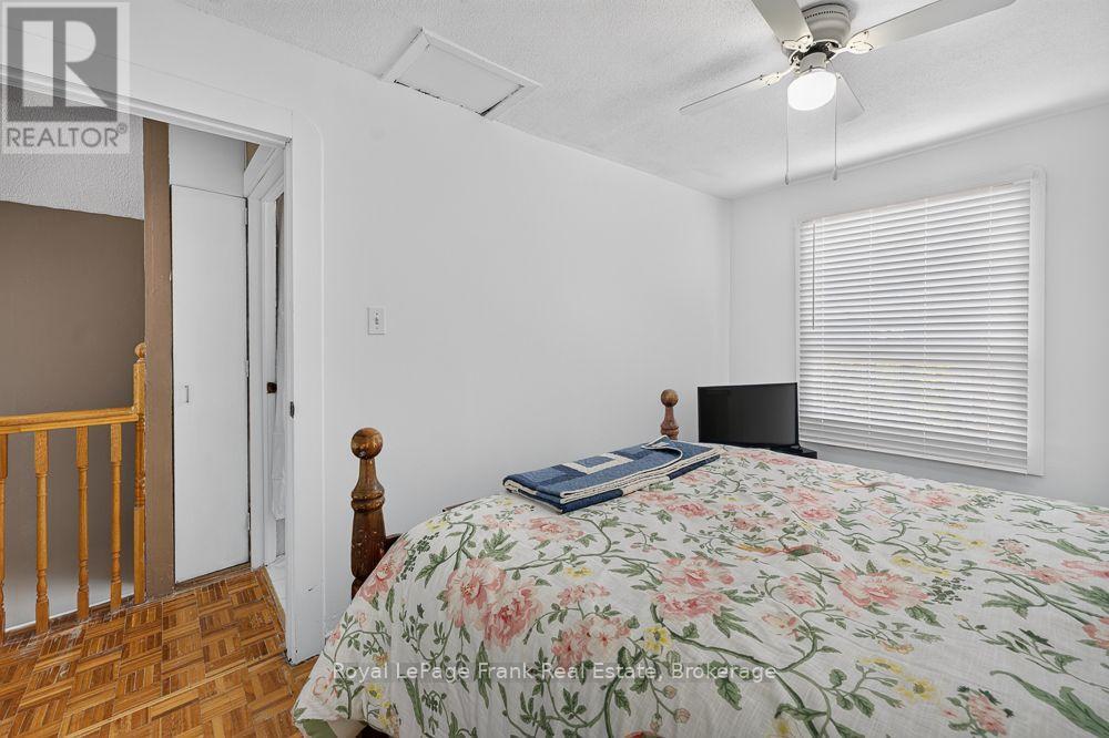 72 Twenty Second Street, Toronto, ON photo 19
