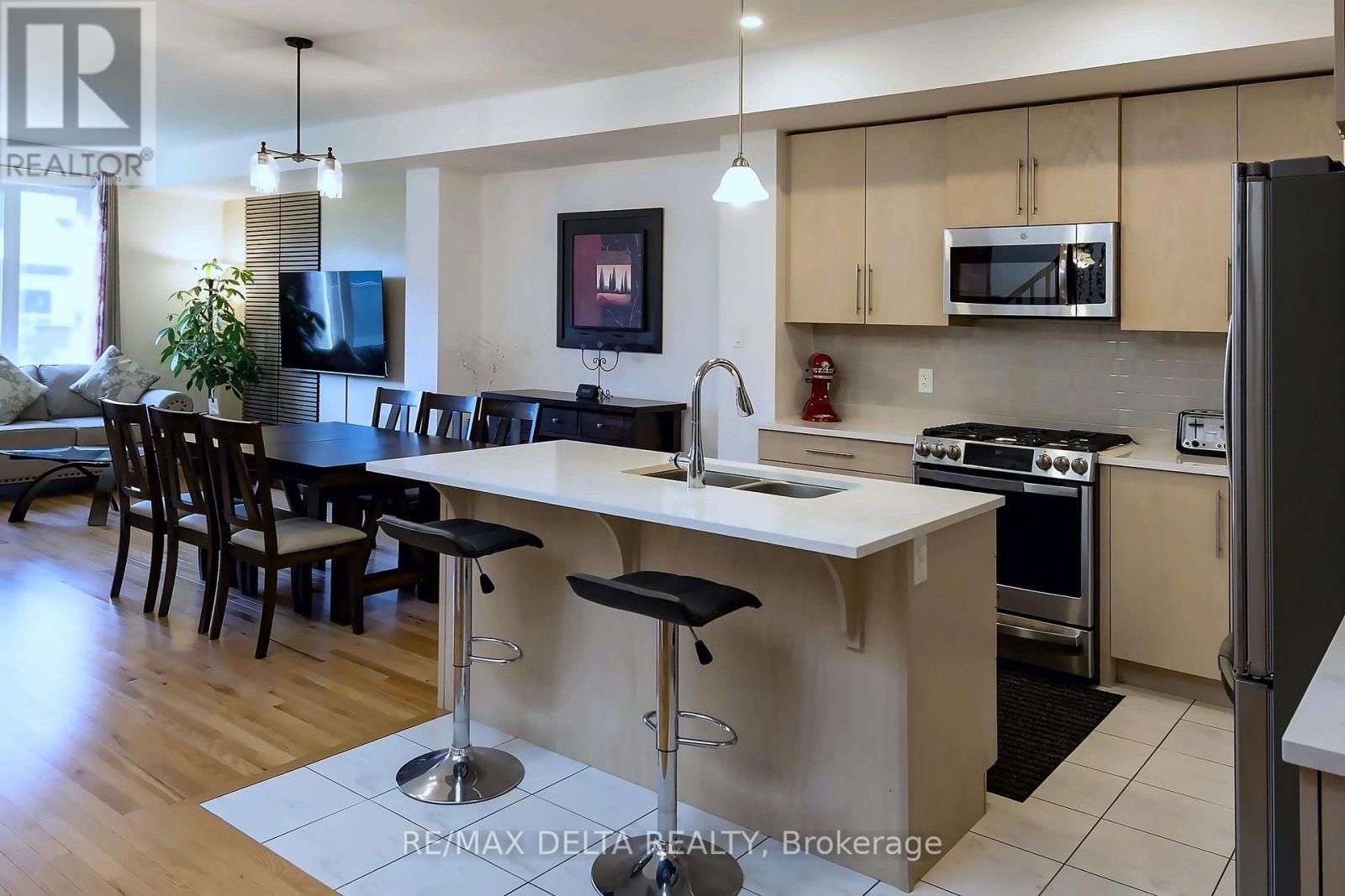 275 DE L'ETANG STREET - 5