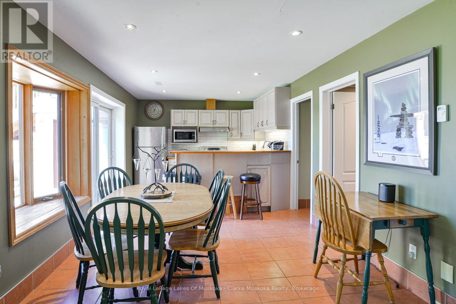 #1 2839 SOUTHWOOD ROAD - 24