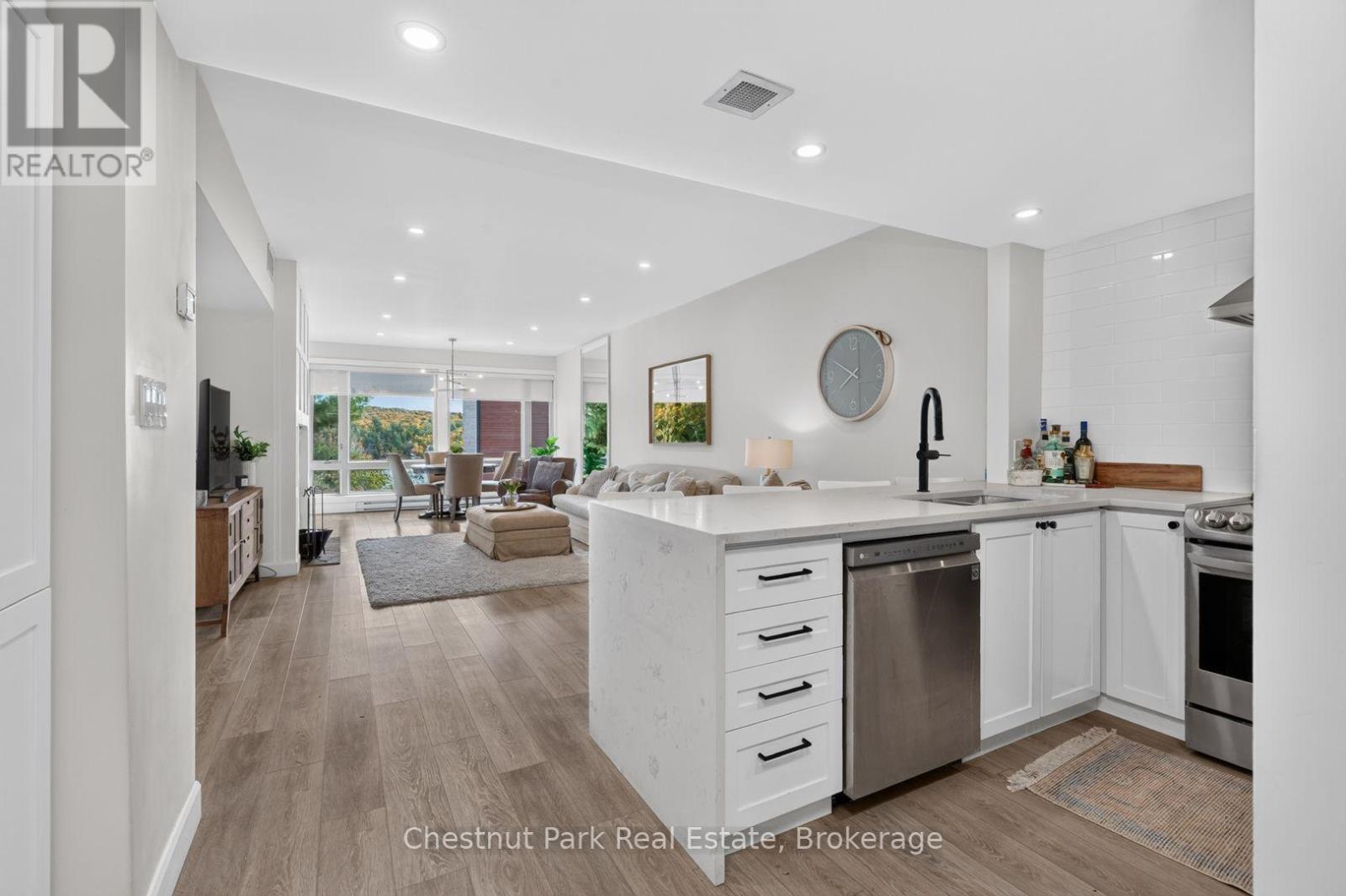 #10 1021 GRANDVIEW HILLTOP DRIVE - 14