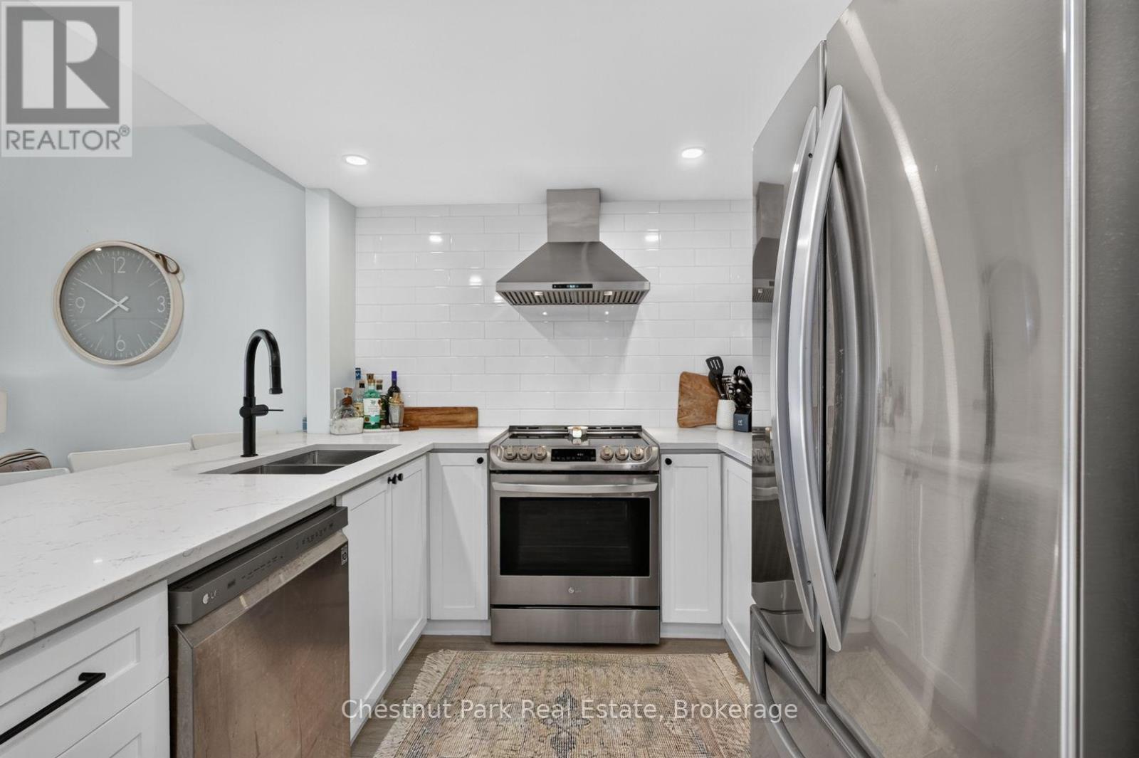 #10 1021 GRANDVIEW HILLTOP DRIVE - 16