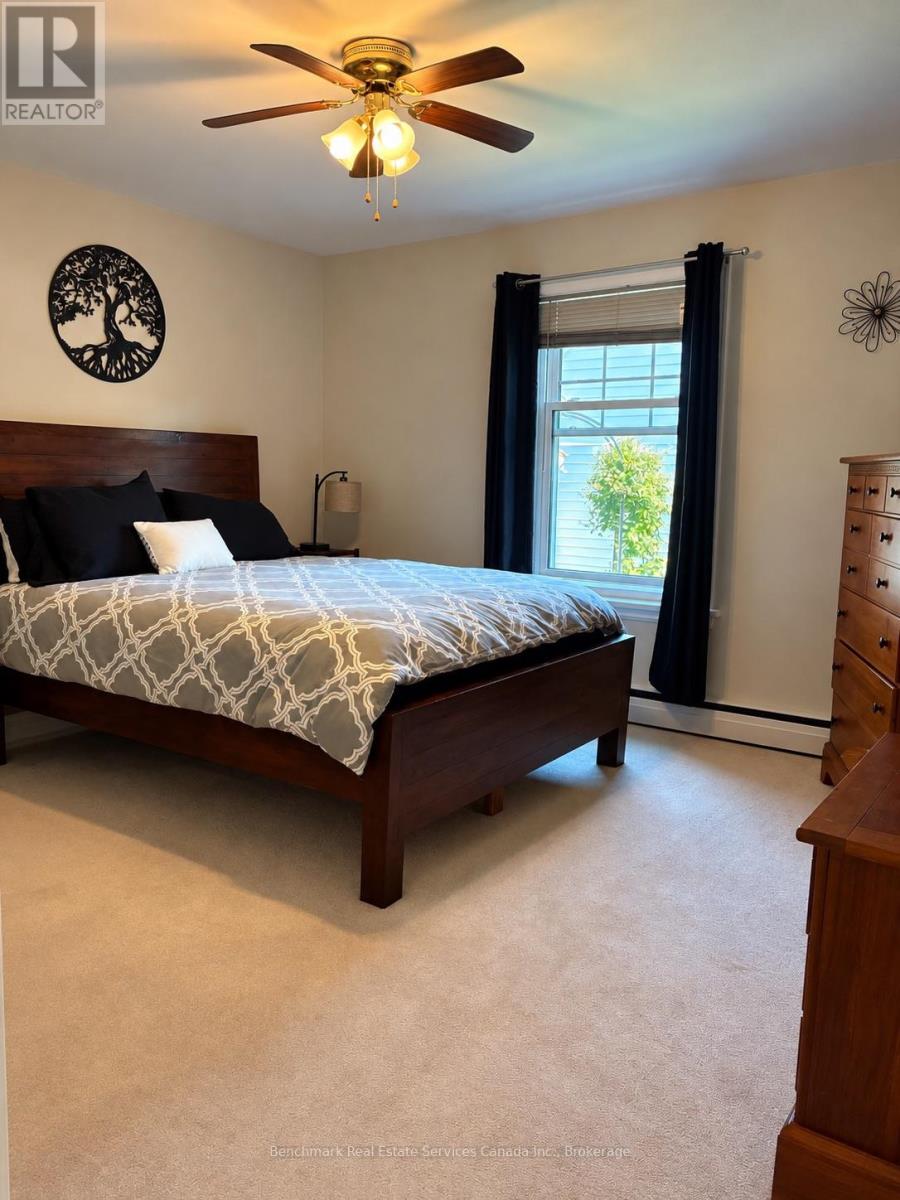 56 SANDERS STREET E - 10