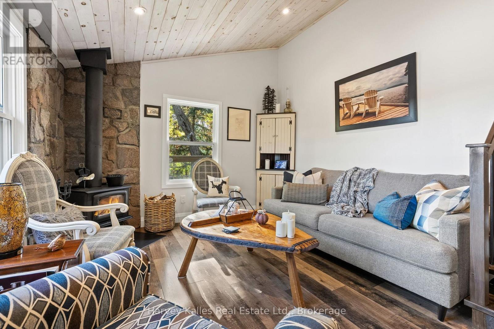 102 LYNX DRIVE - Image 9