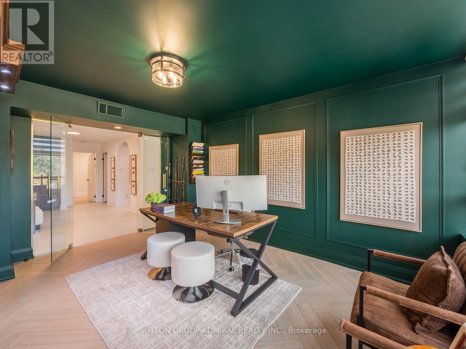 #208 10 TORRESDALE AVENUE - 21