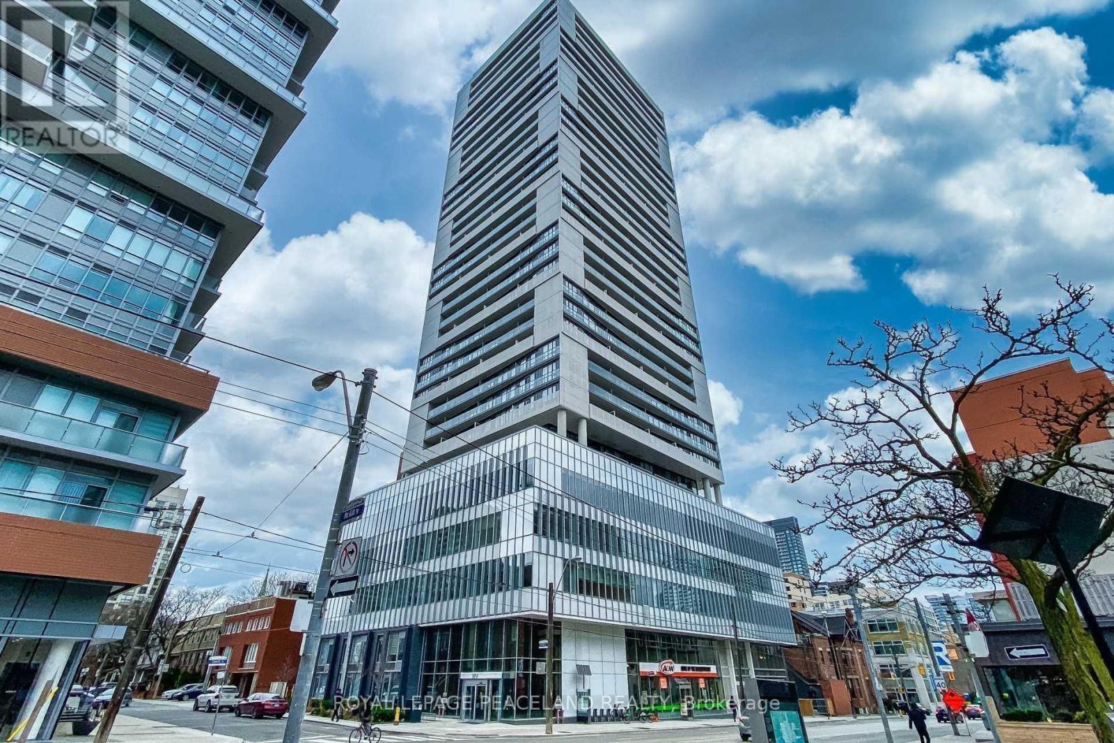 2010 - 89 MCGILL STREET, Toronto (Church-Yonge Corridor)