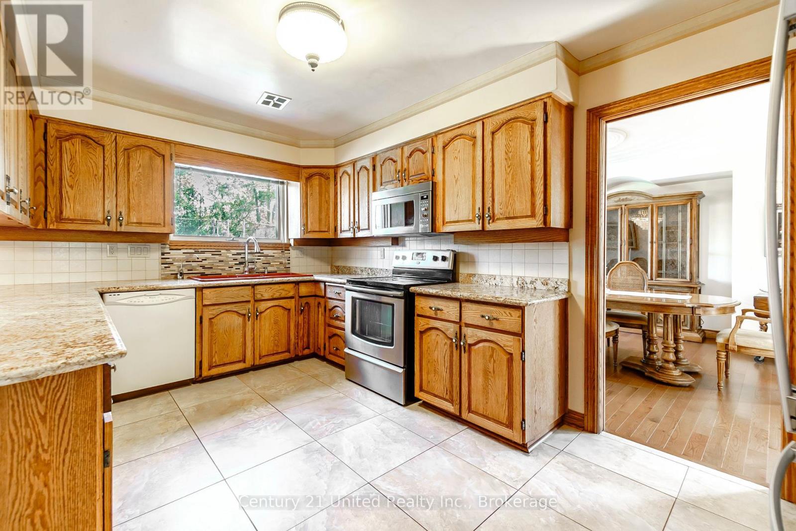 136 Wallis Drive, Peterborough, ON photo 11
