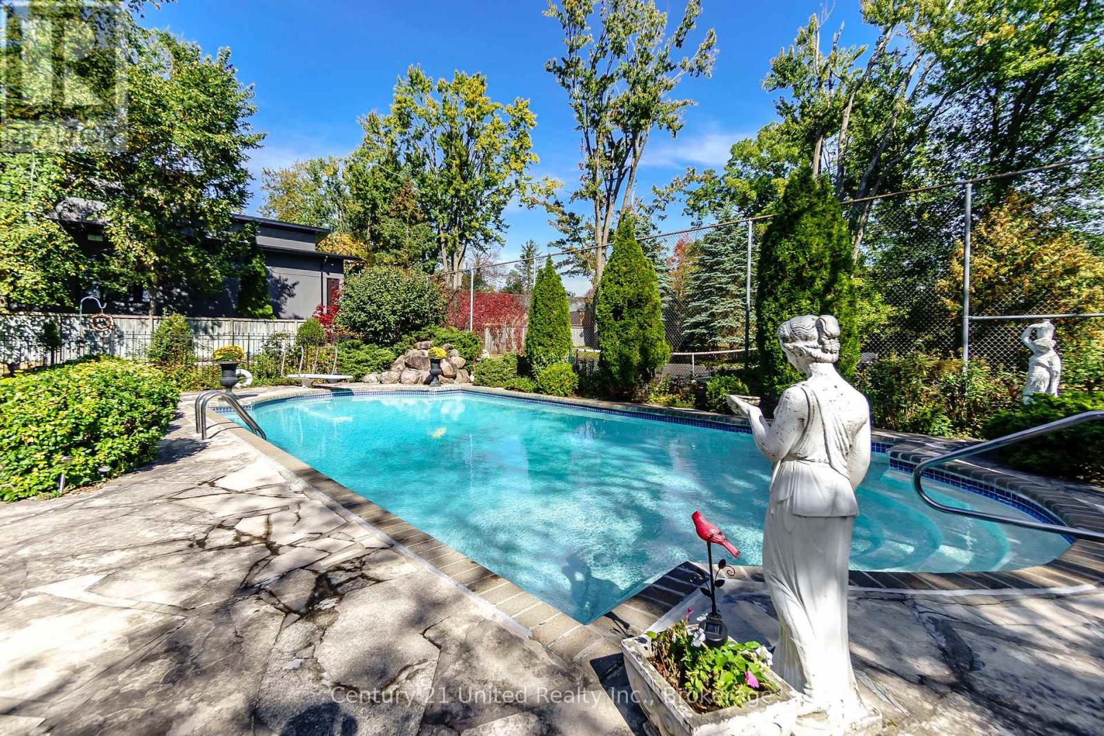 136 WALLIS DRIVE - 42