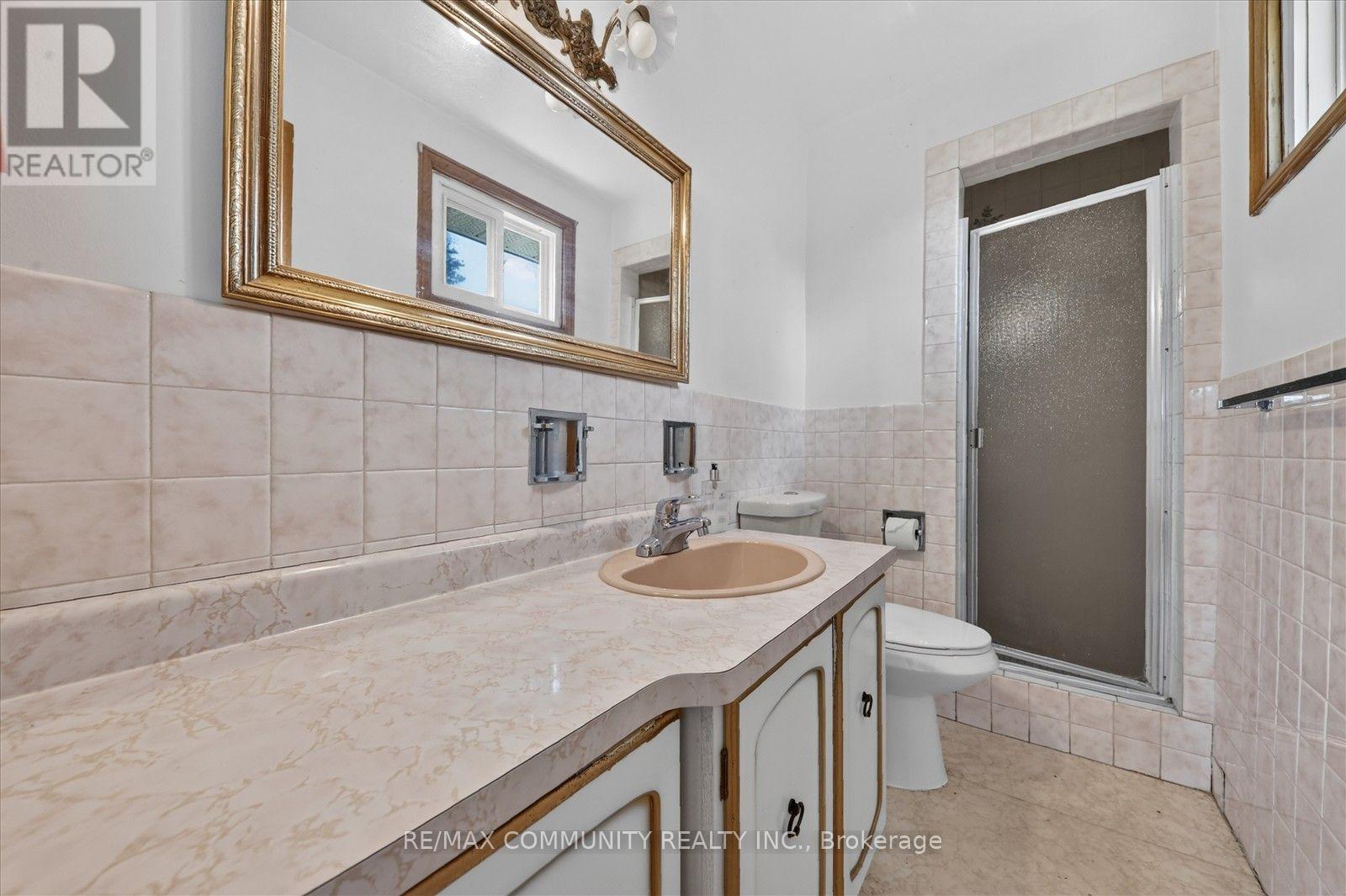 10 Tanya Place, Toronto, ON photo 22
