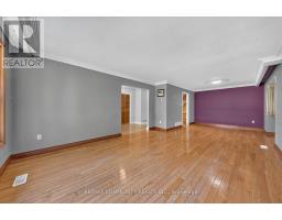 Family room - 10 Tanya Place, Toronto, ON M1S1P3 Photo 9