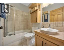 2575 Coho Dr, Gabriola Island, BC V0R1X7 Photo 21