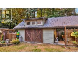 2575 Coho Dr, Gabriola Island, BC V0R1X7 Photo 37