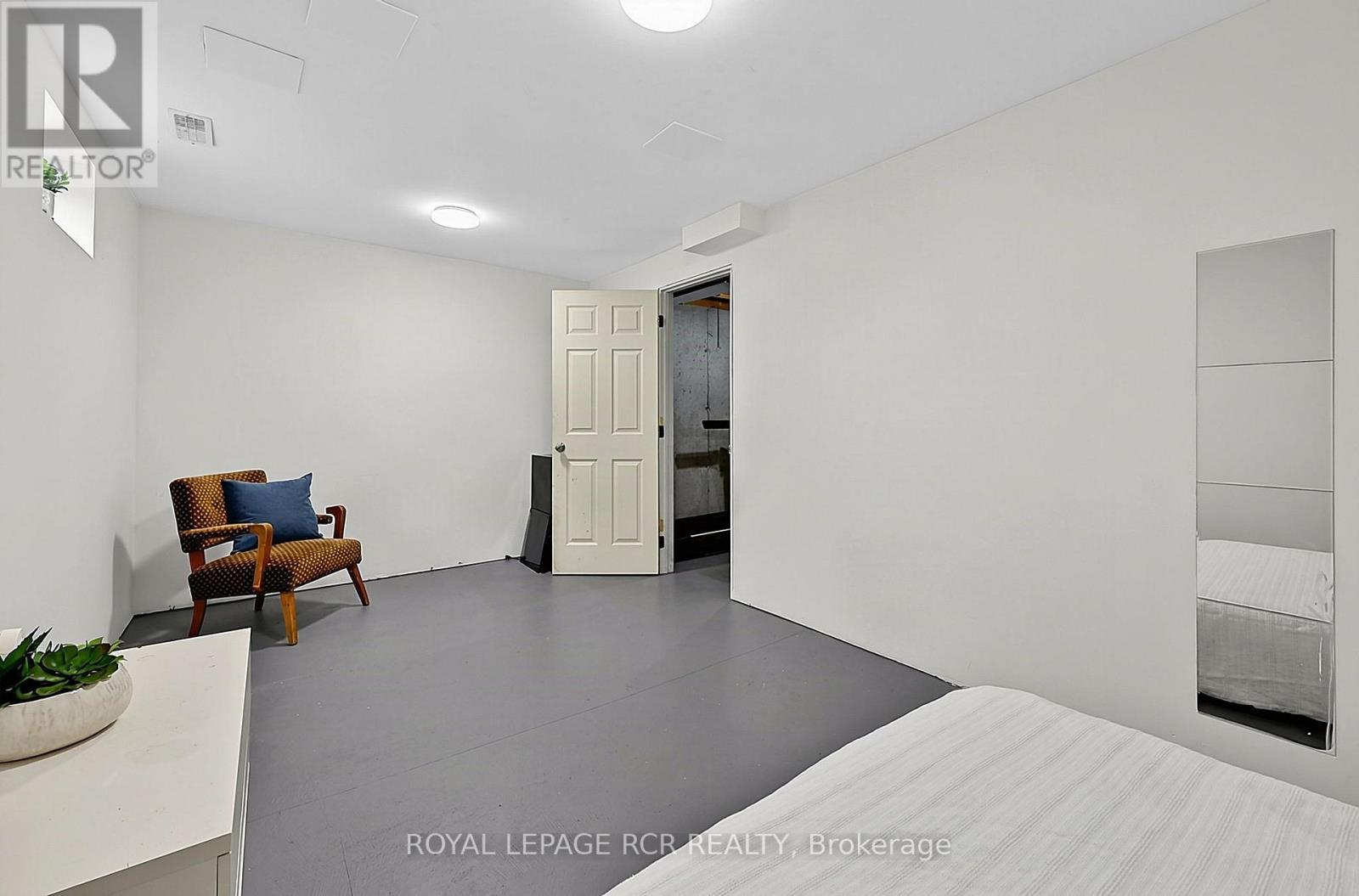 68 SHEPHARD AVENUE - 26