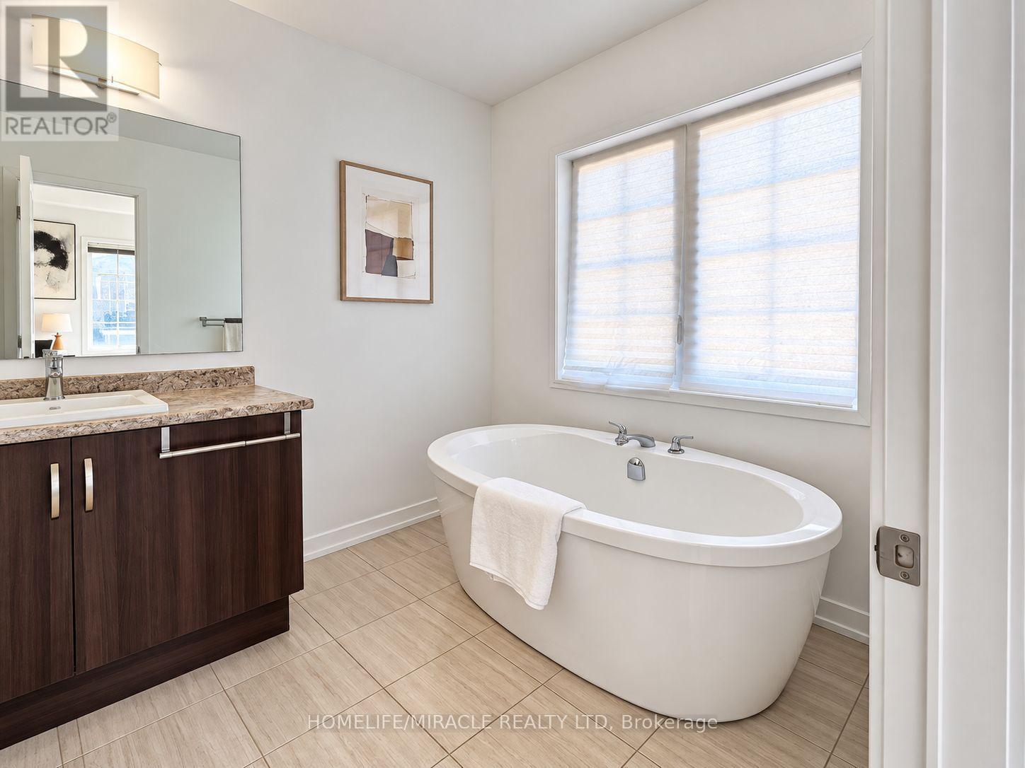 131 Maguire Road, Newmarket, ON photo 33