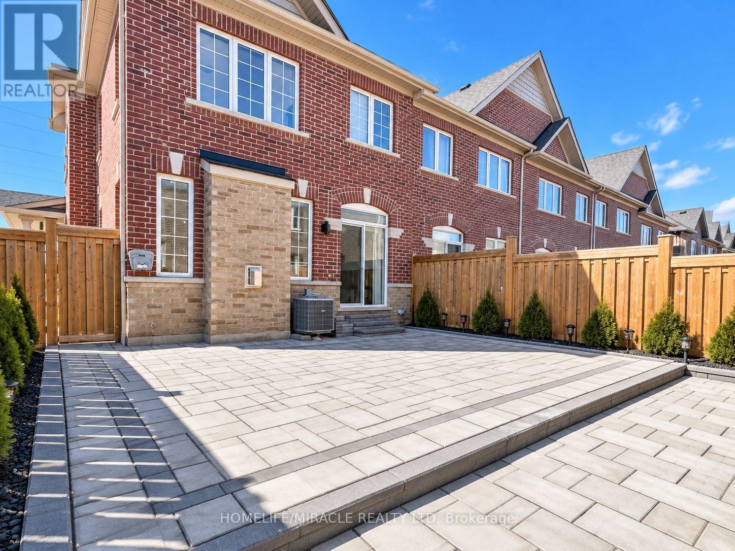 131 Maguire Road, Newmarket, ON photo 36