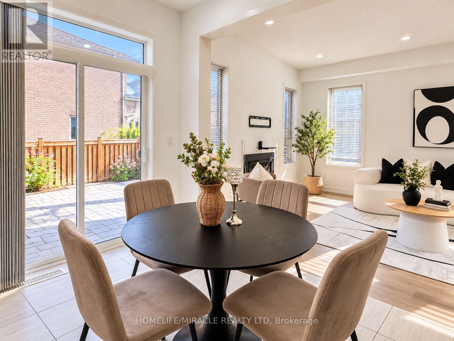 131 Maguire Road, Newmarket, ON photo 8