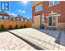 131 Maguire Road, Newmarket, ON L3X0M1 Photo 37