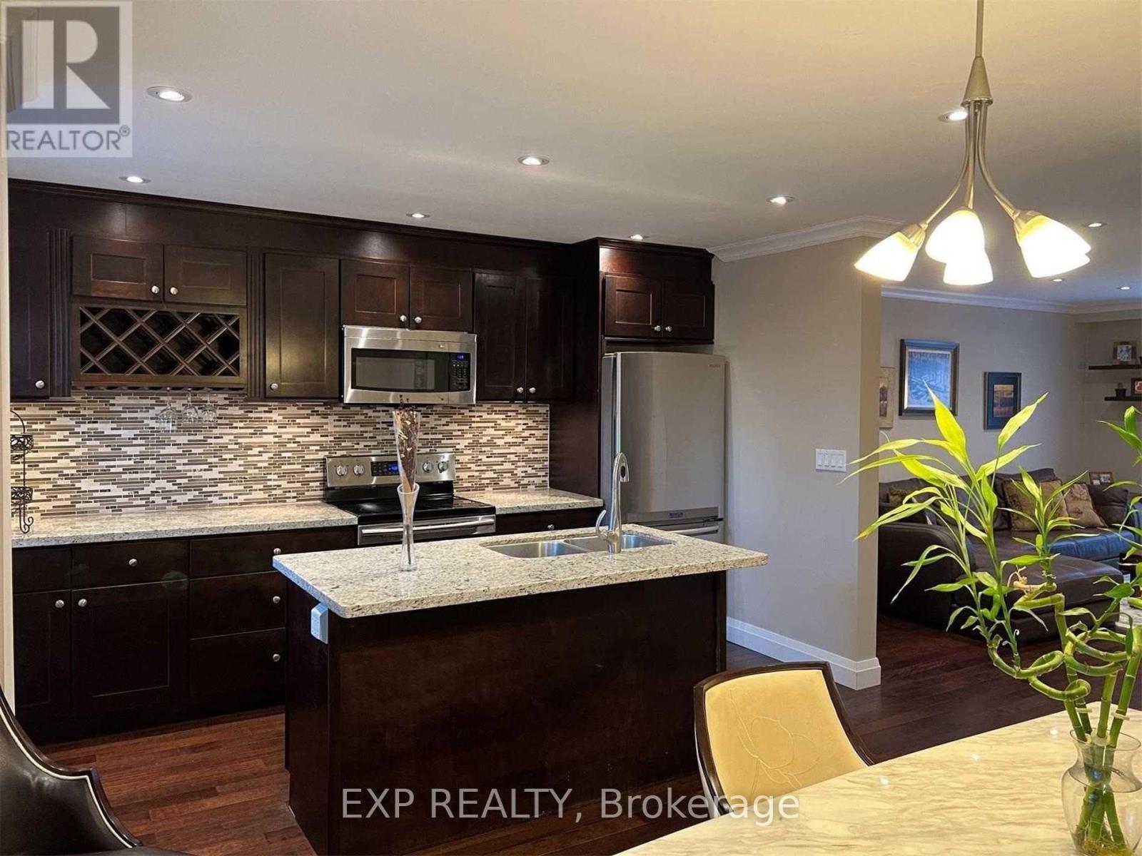 56 - 1776 JOHN STREET, Markham (Bayview Fairway-Bayview Country Club Estates)
