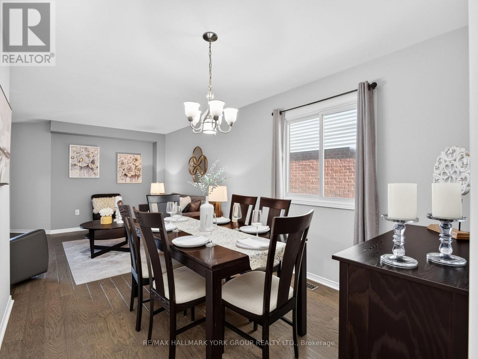 32- 315 Wilkes Court, Aurora, ON photo 9