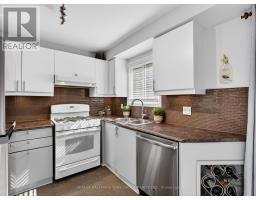 32 - 315 Wilkes Court, Aurora, ON L4G6G7 Photo 12