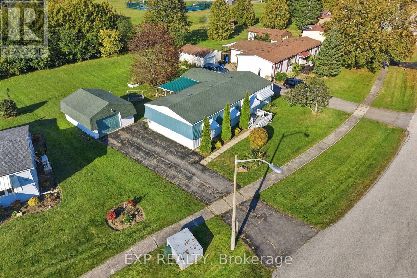 139 ROXANNA DRIVE - 28