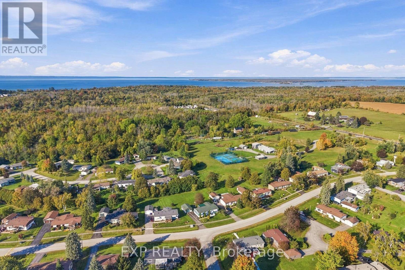 139 ROXANNA DRIVE - 34