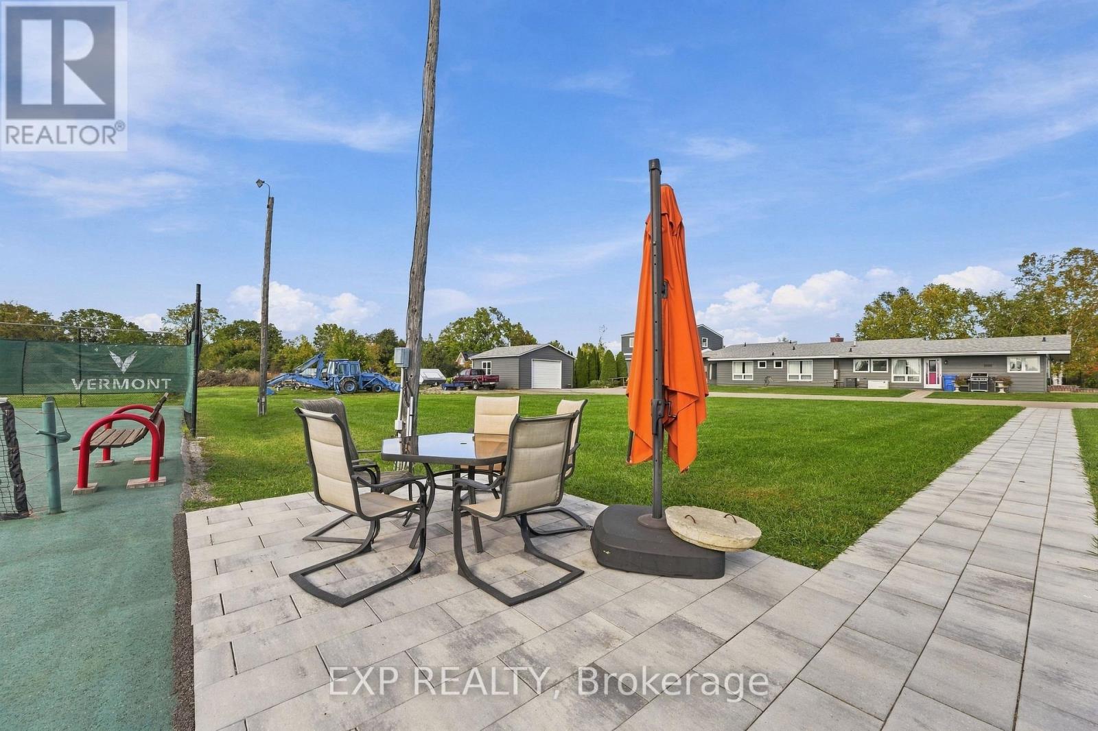 139 ROXANNA DRIVE - 40