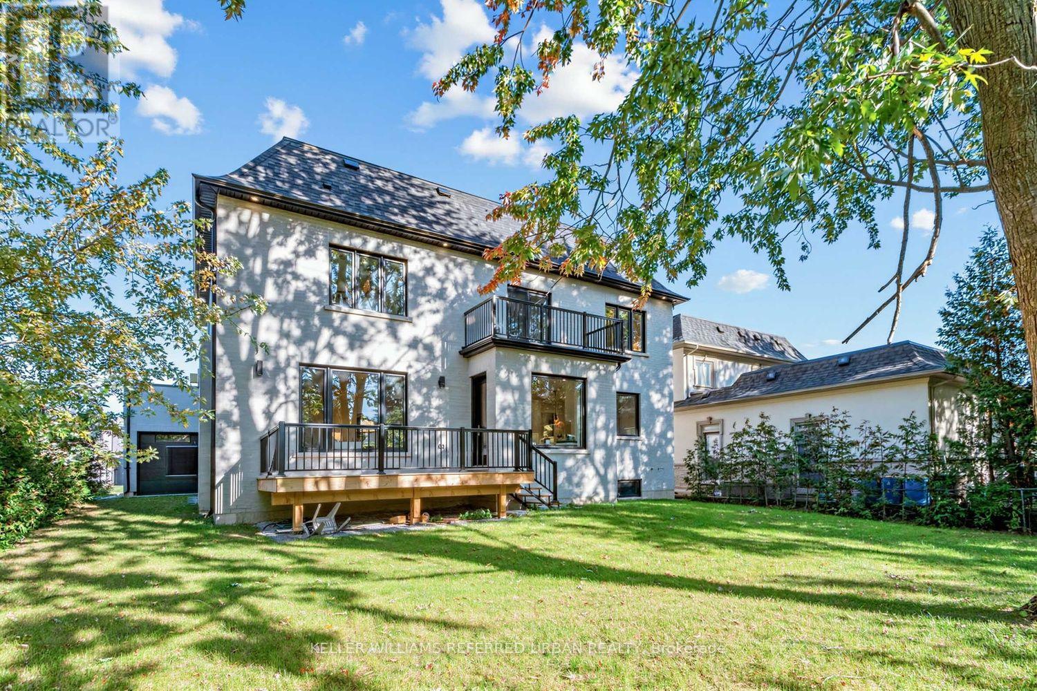 160 LAWRENCE AVENUE - 47