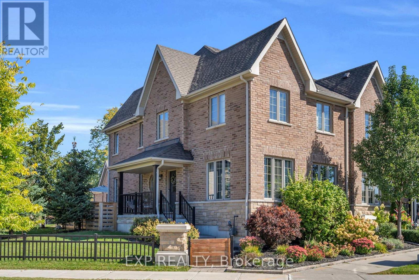 10 Vita Stephanie Court, Georgina, ON