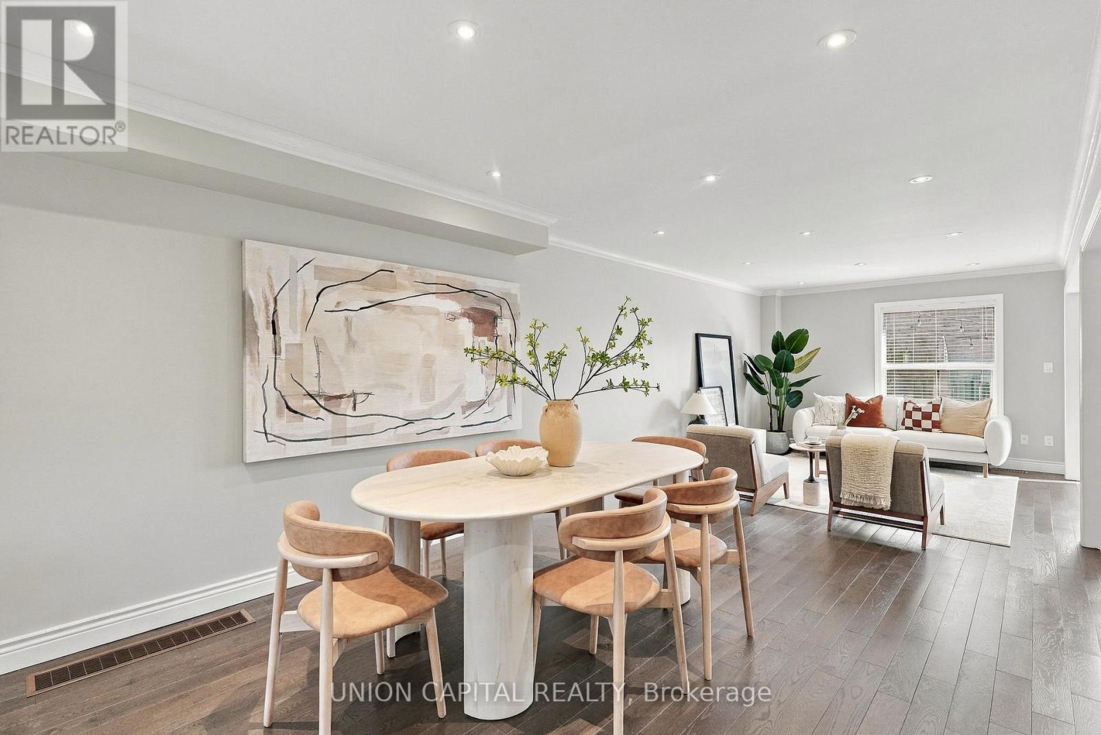 126 Matteo David Drive, Richmond Hill, ON photo 2
