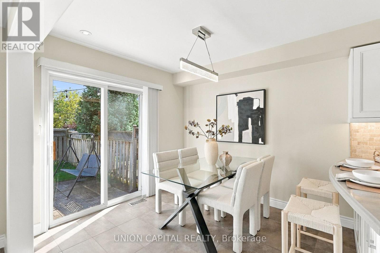 126 Matteo David Drive, Richmond Hill, ON photo 8