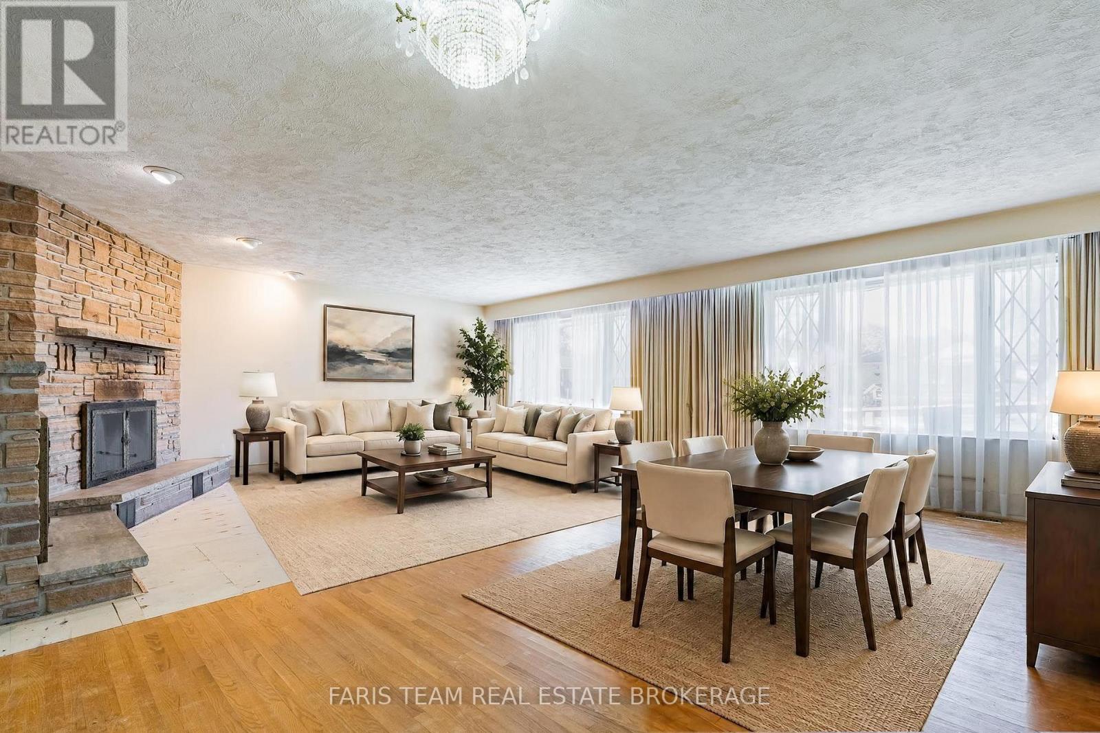 82 Oakley Park Square, Barrie, ON photo 7