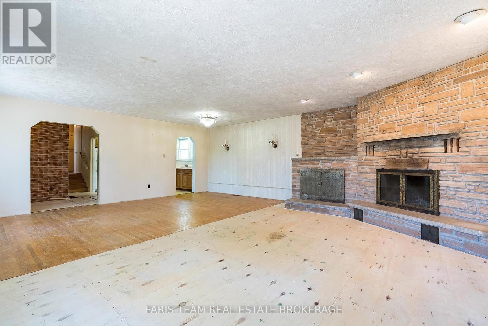 82 Oakley Park Square, Barrie, ON photo 8