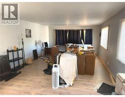 41 Rocket Avenue, photo 4