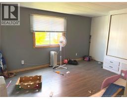 41 Rocket Avenue, photo 5