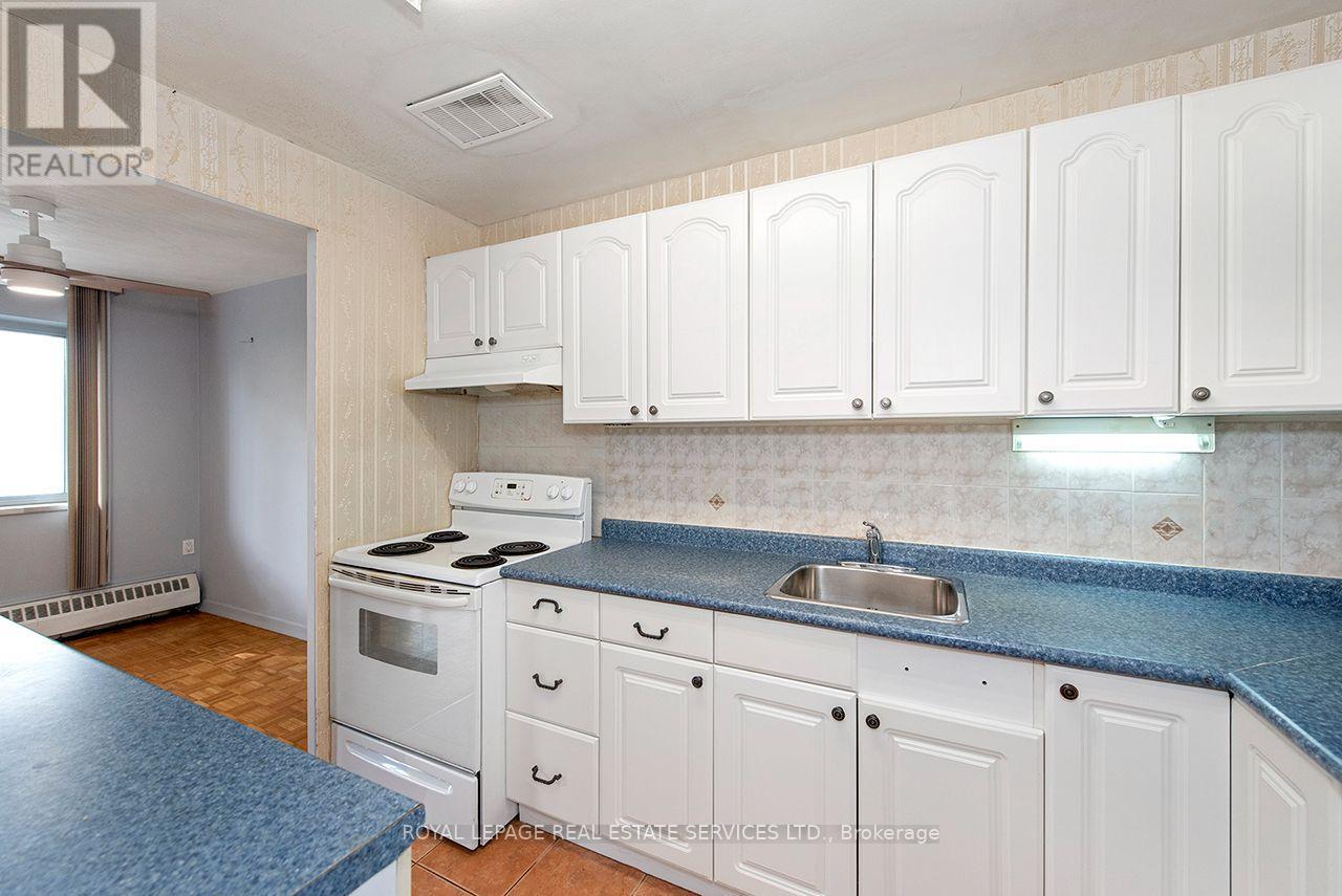 305- 785 Browns Line, Toronto, ON photo 5