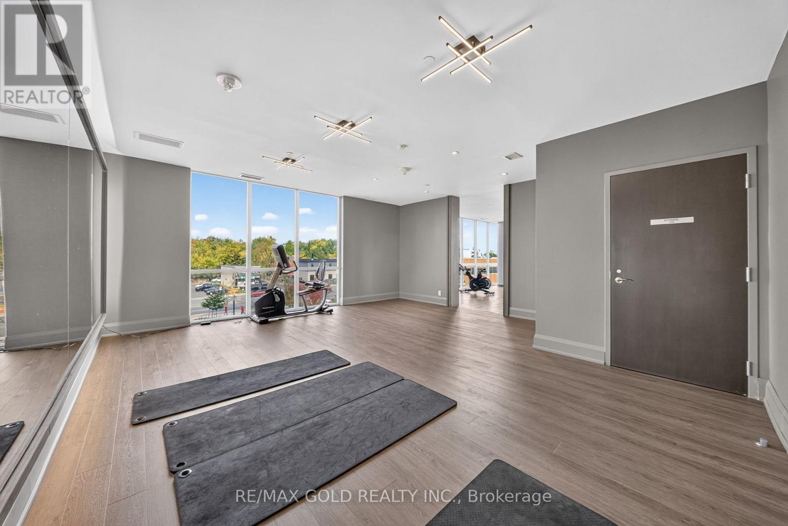 #505 15 LYNCH STREET - 35