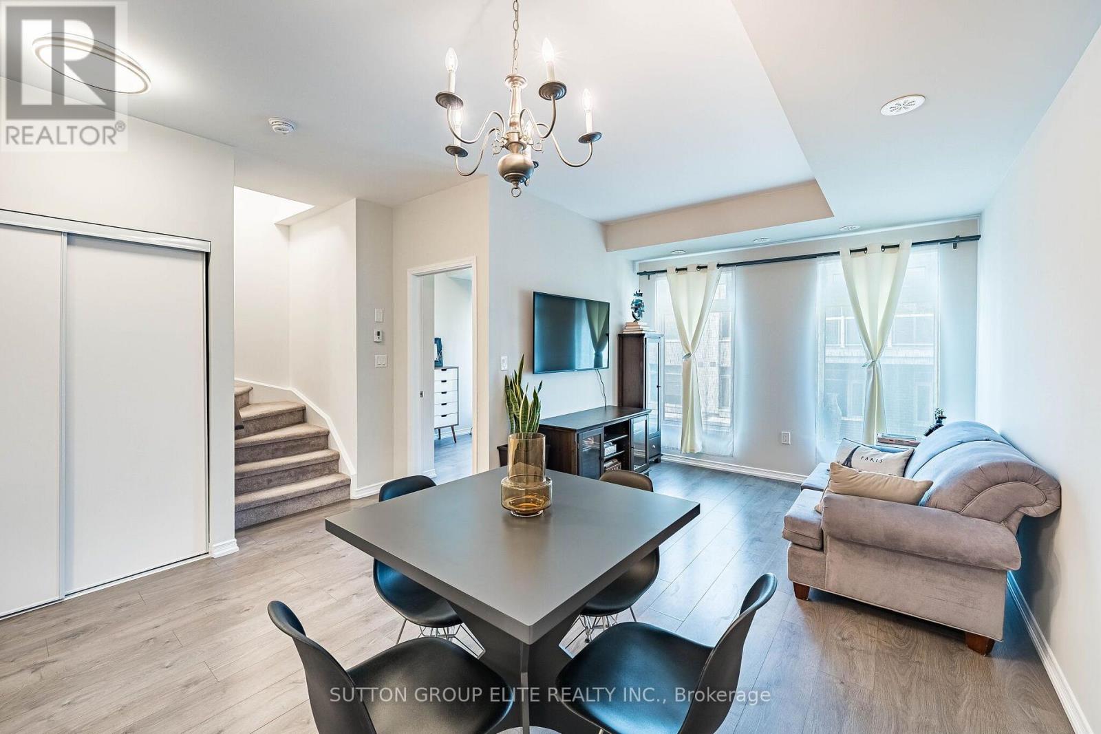 245- 19 Applewood Lane, Toronto, ON photo 11