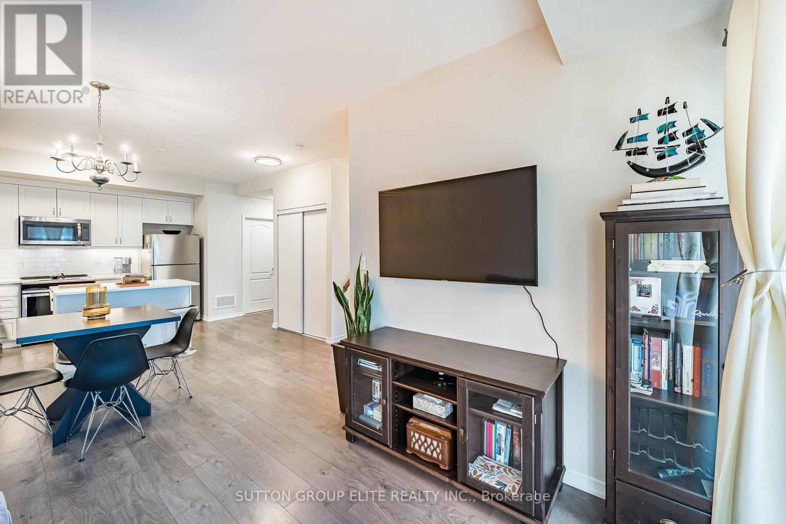 245- 19 Applewood Lane, Toronto, ON photo 13