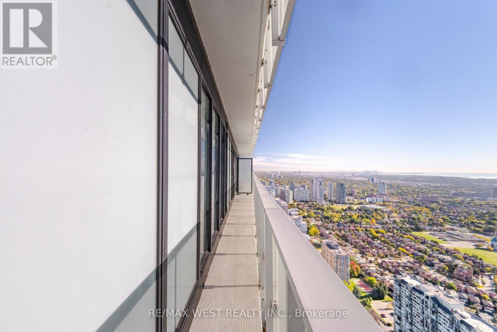 3900 Confederation Parkway — photo 35