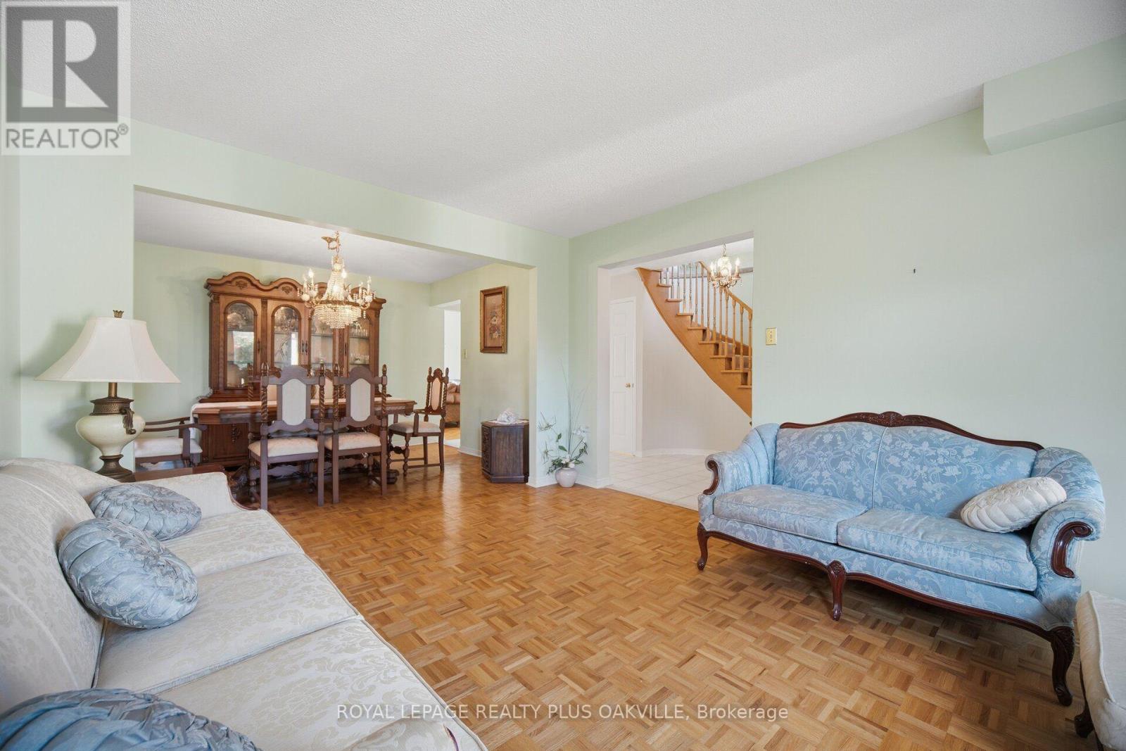 341 Nahani Way, Mississauga, ON photo 10