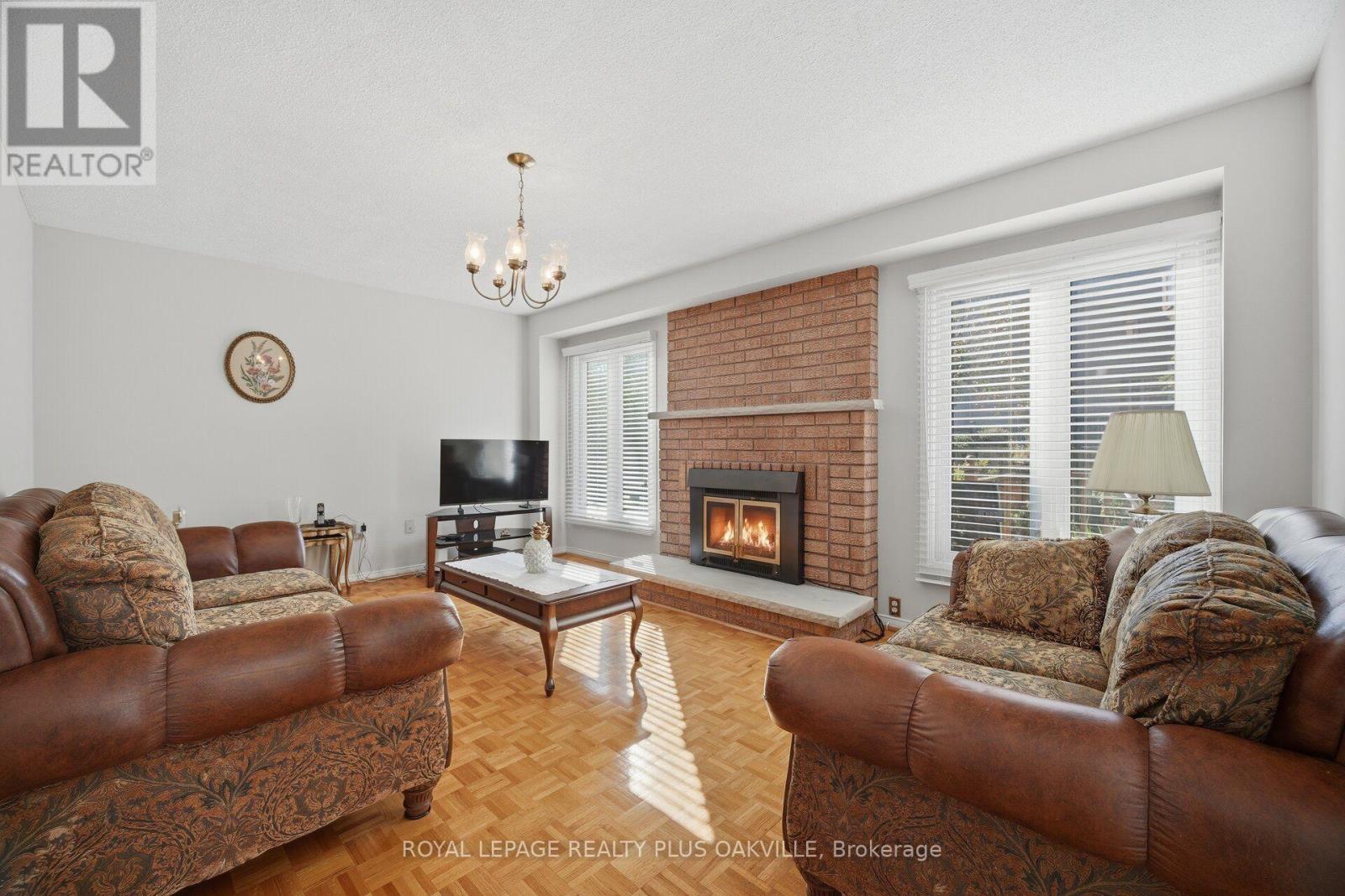 341 Nahani Way, Mississauga, ON photo 25