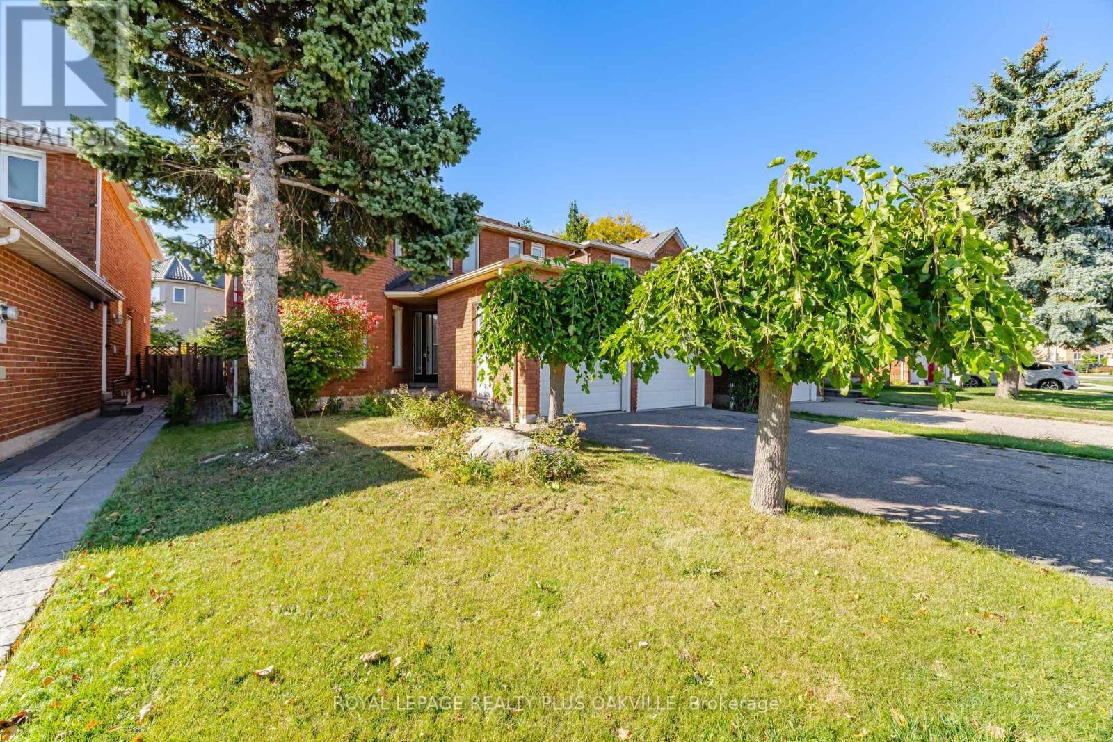 341 Nahani Way, Mississauga, ON photo 3