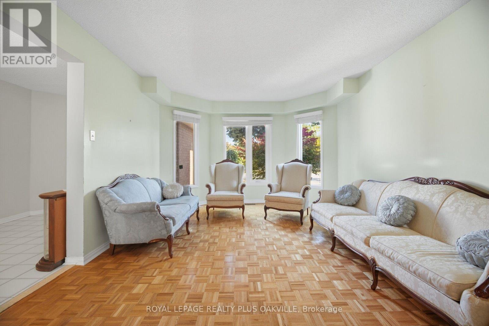 341 Nahani Way, Mississauga, ON photo 9