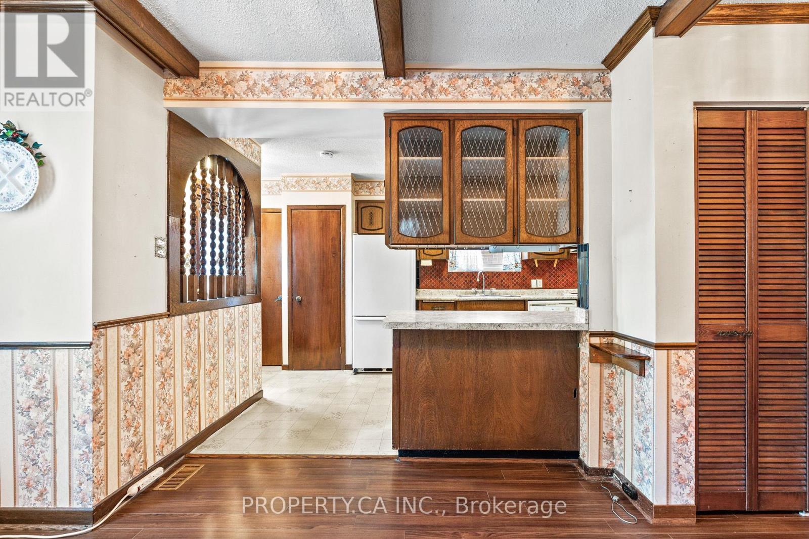 16 Warren Crescent, Toronto, ON photo 12