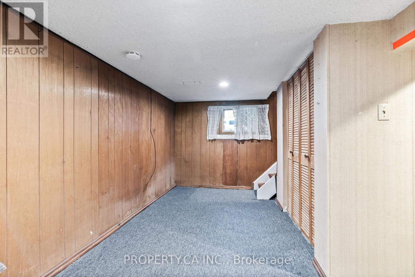 16 WARREN CRESCENT - 27