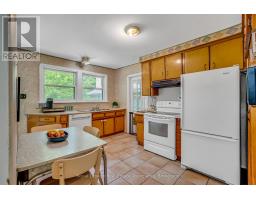 11 Ben Machree Drive, Mississauga, ON L5H2S2 Photo 11