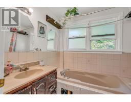 11 Ben Machree Drive, Mississauga, ON L5H2S2 Photo 30